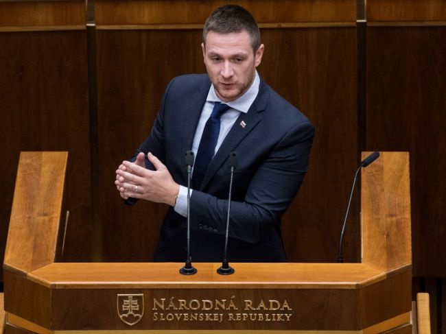 Uhrík: Republika nebude politicky podporovať jednofarebnú vládu prezidentky