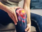 Bolesť alebo artritída? Týchto 6 znakov prezradí, či vám koleno signalizuje závažné ochorenie