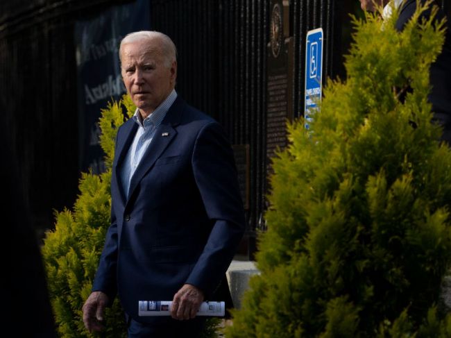 Biden podpísal zákon o dlhovom strope, čím odvrátil platobnú neschopnosť USA