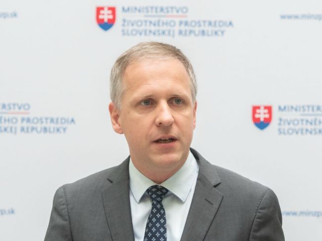 MŽP rozdelí 317 miliónov eur z plánu obnovy na ekologizáciu troch podnikov