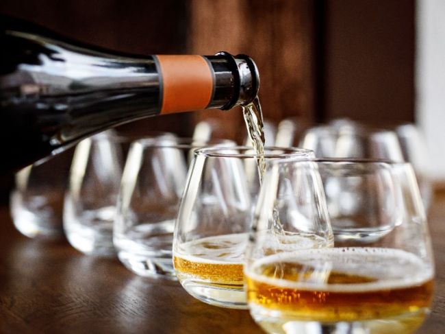 Pančovaný alkohol zabil už 30 ľudí, desiatkam ďalším spôsobil problémy