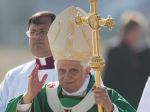Obeť zneužívania v Nemecku žiada od cirkvi a emeritného pápeža 350.000 eur
