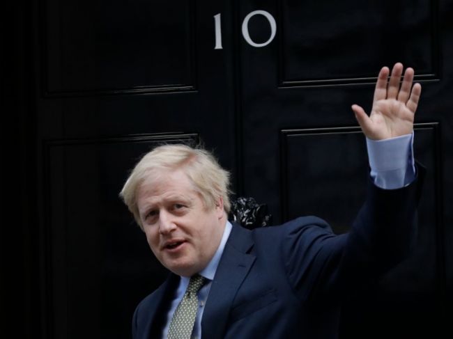 Boris Johnson sa vzdal funkcie poslanca