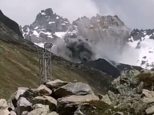 Video: V Alpách v Tirolsku došlo k obrovskému zosuvu skál