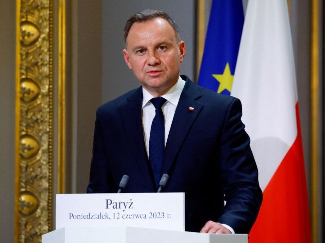 Duda vyzval štáty NATO, aby Kyjevu poskytli jasnú perspektívu budúceho členstva