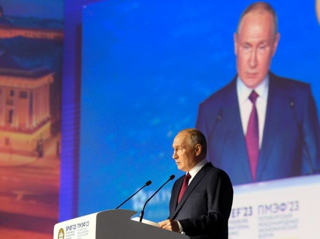 Putin: Ruské hospodárstvo odolalo západnému tlaku