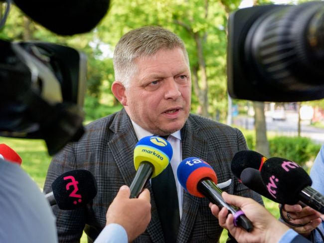 Smer-SD trvá na prerokovaní svojich návrhov zákonov v parlamente