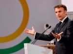 Macron: Klímu a chudobu treba riešiť súčasne