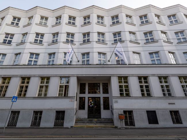 Žiadatelia o dôchodok, ktorí pracovali pre tieto firmy, môžu na vyplatenie čakať dlhšie