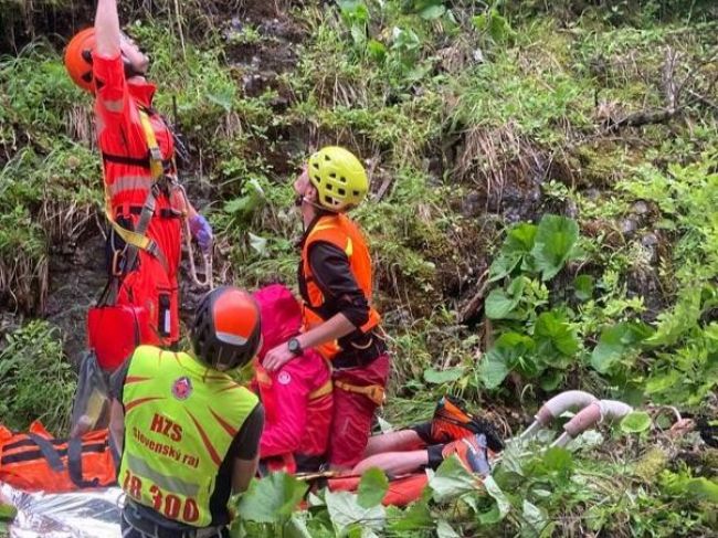 Pád na skaly i turista, ktorý sa nevrátil z túry: Horskí záchranári zasahovali na viacerých miestach