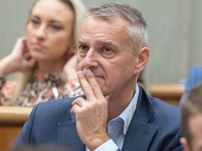 Raši: Slovensko musí pre chyby ministerstiev vrátiť takmer 70 miliónov eur