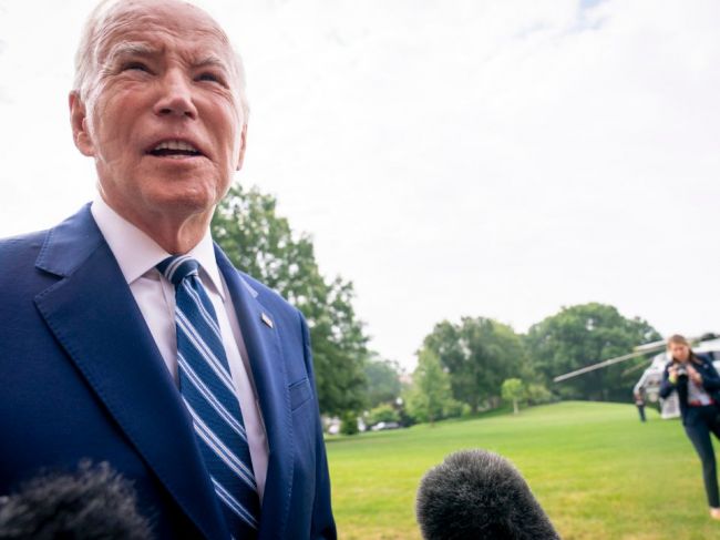 Biden: "Vyvrheľ" Putin jasne prehráva vojnu na Ukrajine