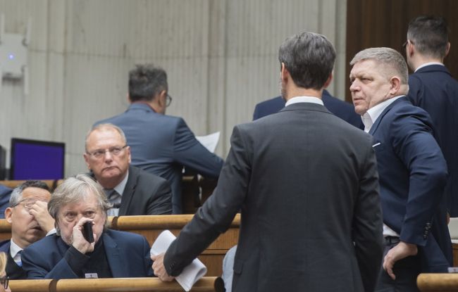 Poslanci Smeru-SD neprídu na schôdzu o odvolávaní Kollára