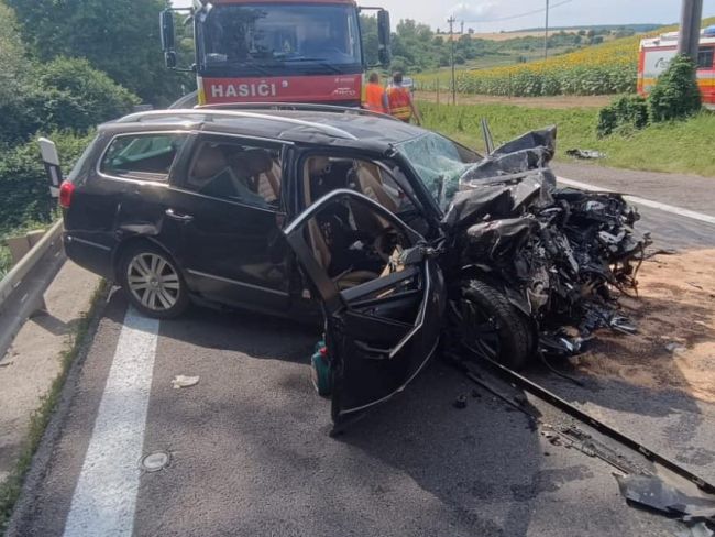 Vážna dopravná nehoda: Na mieste zasahovali všetky záchranné zložky