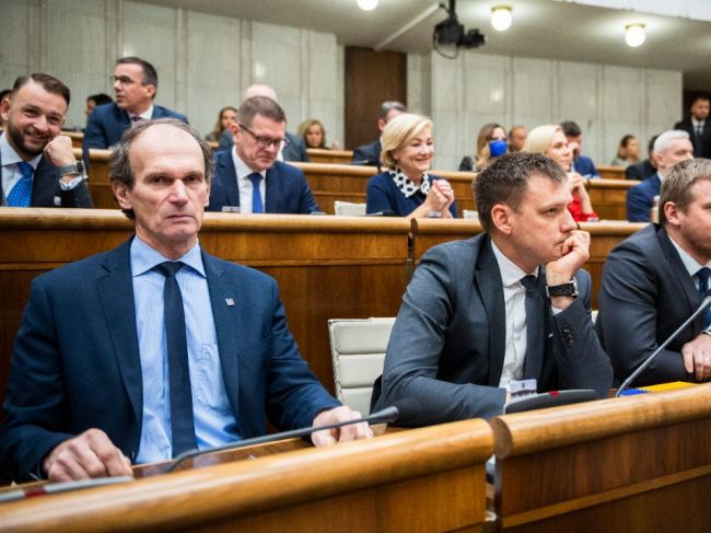 Kuffa avizuje mimoriadnu schôdzu k regulácii medveďa, Hlas to podporuje