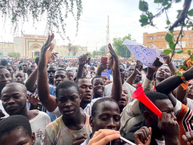 V Nigeri po zadržaní prezidenta zakázali demonštrácie