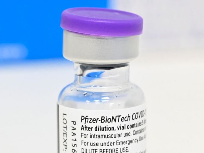Pfizer oznámil pokles zisku aj tržieb v 2. štvrťroku