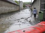 SHMÚ vydal výstrahy pred búrkami, v týchto lokalitách hrozia povodne