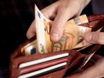 Zvyšuje sa suma základnej zložky mzdy profesionálneho rodiča