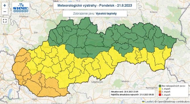 V pondelok platia výstrahy prvého a druhého stupňa, týkajú sa väčšiny územia