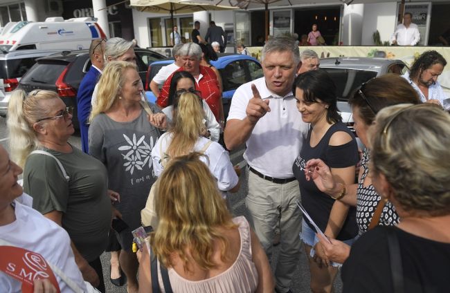 Hrabko: Masívna medializácia sporov s vládnymi stranami oživila preferencie Smeru-SD 