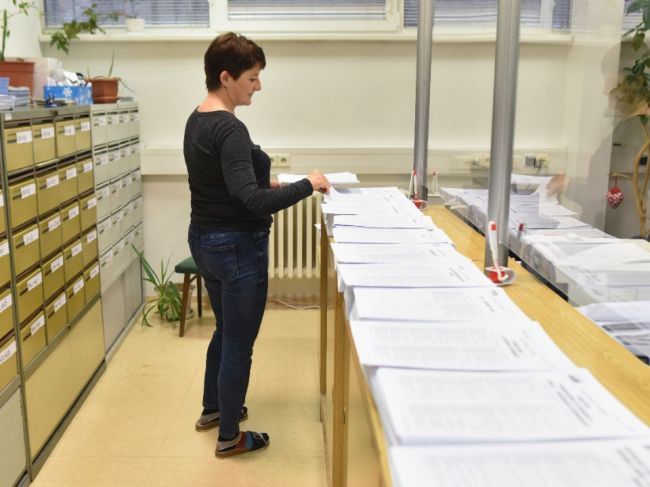 Poštou už odhlasovalo 16.500 voličov zo zahraničia