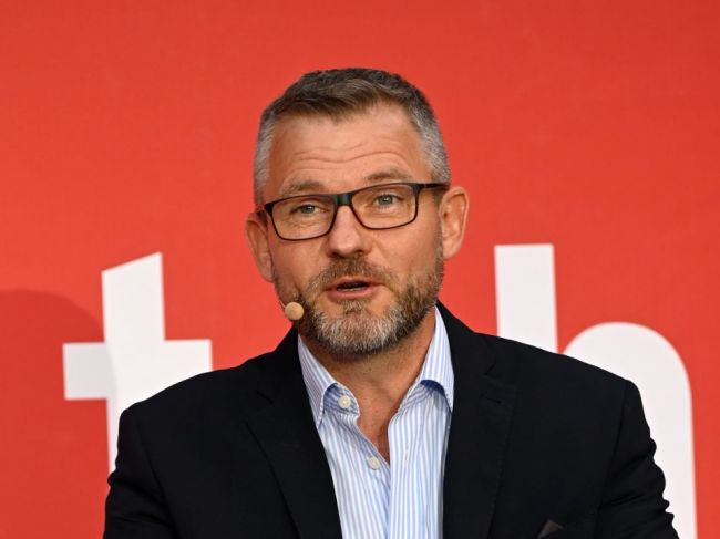 Demokrati varujú pred snahou zmeniť voľbu prezidenta, Hlas-SD hovorí o klamstvách