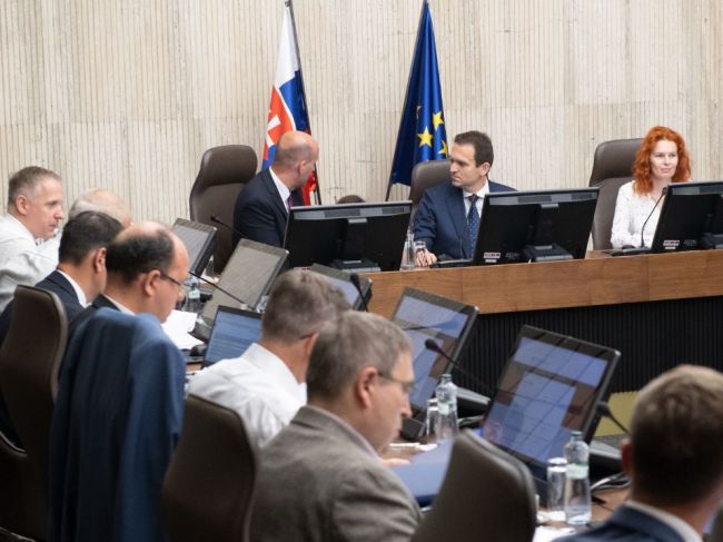 Na subvencie úverov pre Ukrajinu by malo Slovensko prispieť sumou 19,8 mil. eur