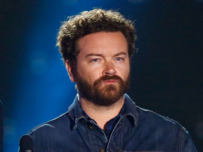 Herec Danny Masterson dostal 30 rokov väzenia za znásilnenie dvoch žien