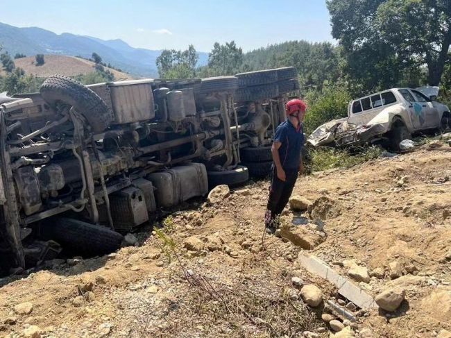 Video: Kamión vrazil do smútiacich ľudí na pohrebe 