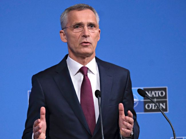 Stoltenberg: Nemecko by malo zvýšiť obranné výdavky ako za čias studenej vojny