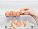 Ako správne skladovať vajcia? Na toto miesto v chladničke určite nepatria!