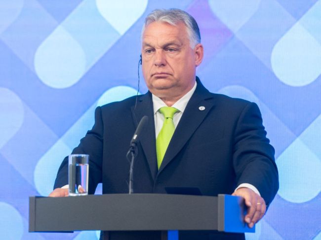 Orbán tvrdí, že Európa sa militarizuje a Maďarsko sa podľa neho musí prispôsobiť