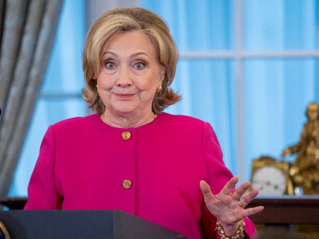 Clintonová nechala Putinovi odkaz: „Ľutujem, Vladimir, ale sám si si na vine."