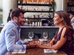 5 otázok, ktoré by ste sa podľa terapeuta mali spýtať na prvom rande