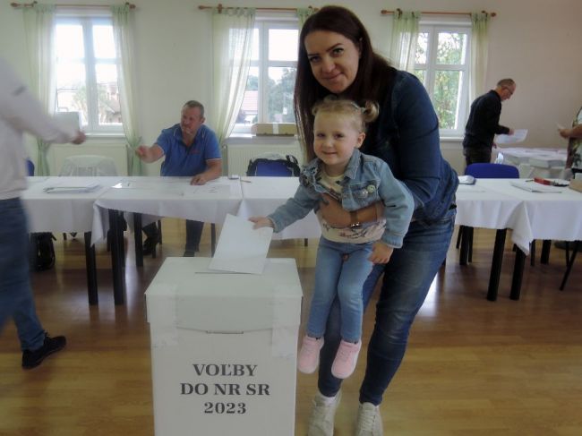 Voliči v Miloslavove hlasovali za spravodlivejšiu i bezpečnejšiu krajinu