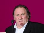 Herec Depardieu v Le Figare odmietol obvinenia zo znásilnenia