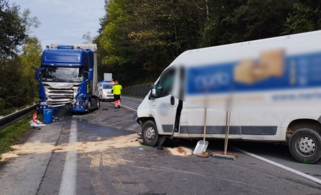 Vážna dopravná nehoda na Kysuciach zablokovala dopravu