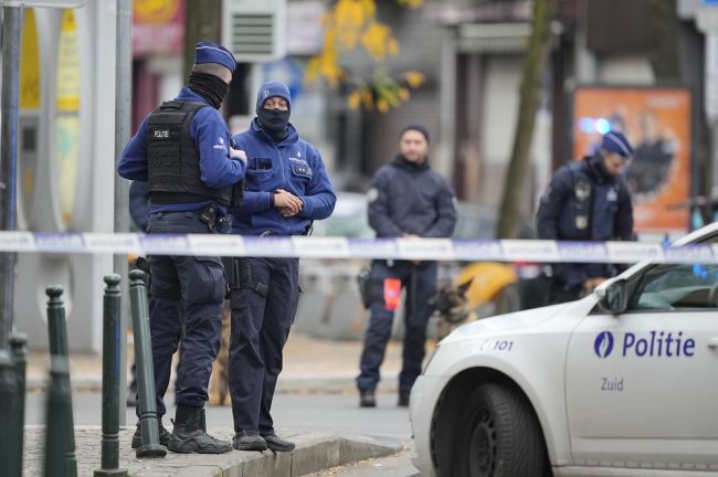 Atentátnik z Bruselu zomrel po zásahu polície