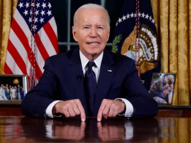 Biden: Izrael má právo reagovať na útok, musí však aj chrániť civilistov