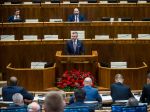 Poslanecké kluby si na svoje fungovanie rozdelia 5180 eur mesačne