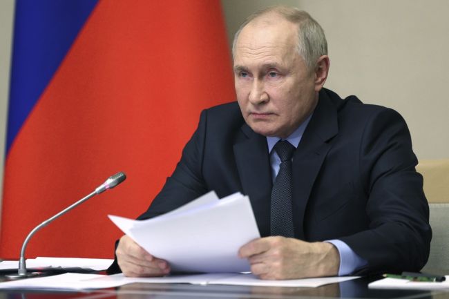 Putin obvinil Západ i Ukrajinu z podnecovania nepokojov na letisku v Machačkale
