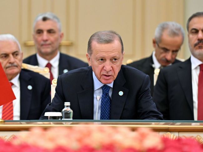 Erdogan povedal, že už ďalej nemôže hovoriť s Netanjahuom