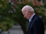 Prieskum: Biden zaostáva za Trumpom v kľúčových štátoch