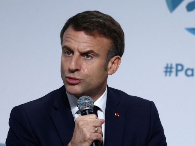 Macron vyzval Izrael, aby prestal zabíjať ženy a deti v Gaze