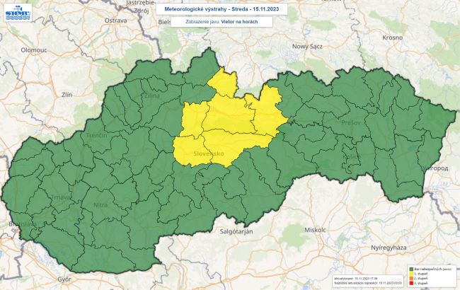 SHMÚ: V niektorých okresoch treba počítať so silnejším vetrom na horách