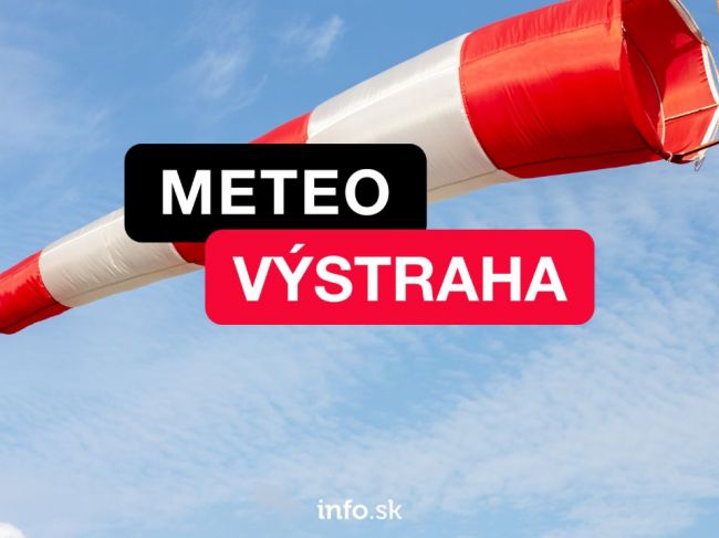 Na západ sa vráti silný vietor, v niektorých okresoch hrozia povodne