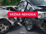 Po nehode hlásili viacerých zranených, spôsobil ju vodič bez oprávnenia