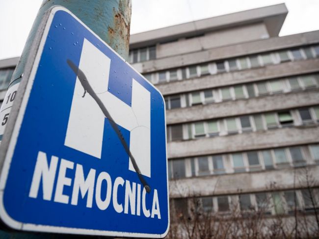 V Univerzitnej nemocnici Bratislava platí od utorka zákaz návštev