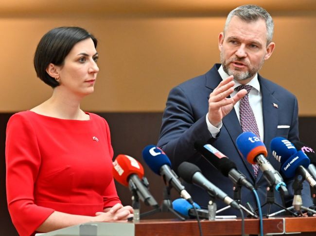 Pellegrini odkázal ČR, aby sledovala konkrétne kroky SR pri konflikte na Ukrajine